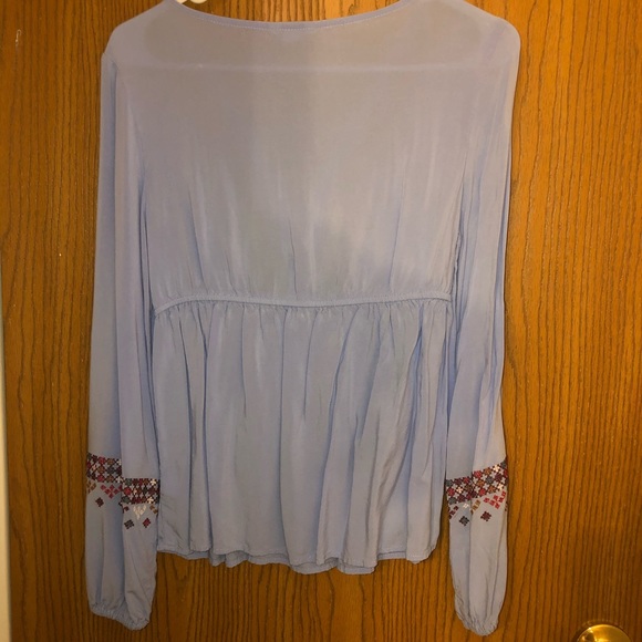 Aeropostale Peasant Embroidered Lace Up top small - Picture 3 of 4